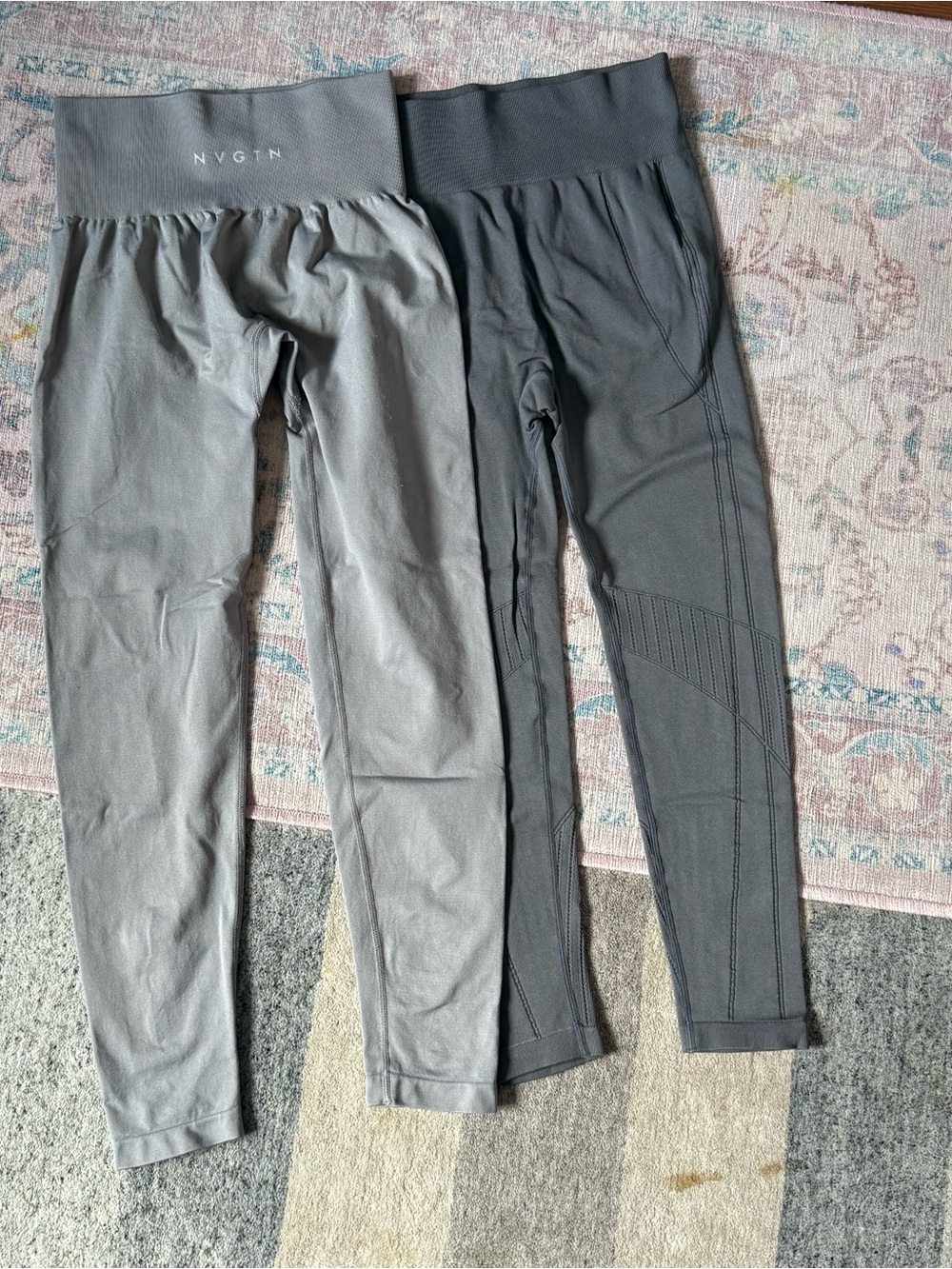 NVGTN light gray & amazon dark Gray Active Leggings -Comfortable Stretch Bottom